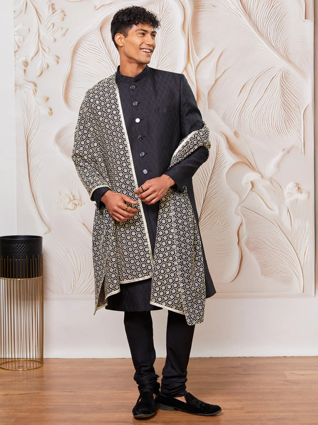 Men's Black Silk Blend Sherwani Kurta Pyjama And Dupata Set - Image 2