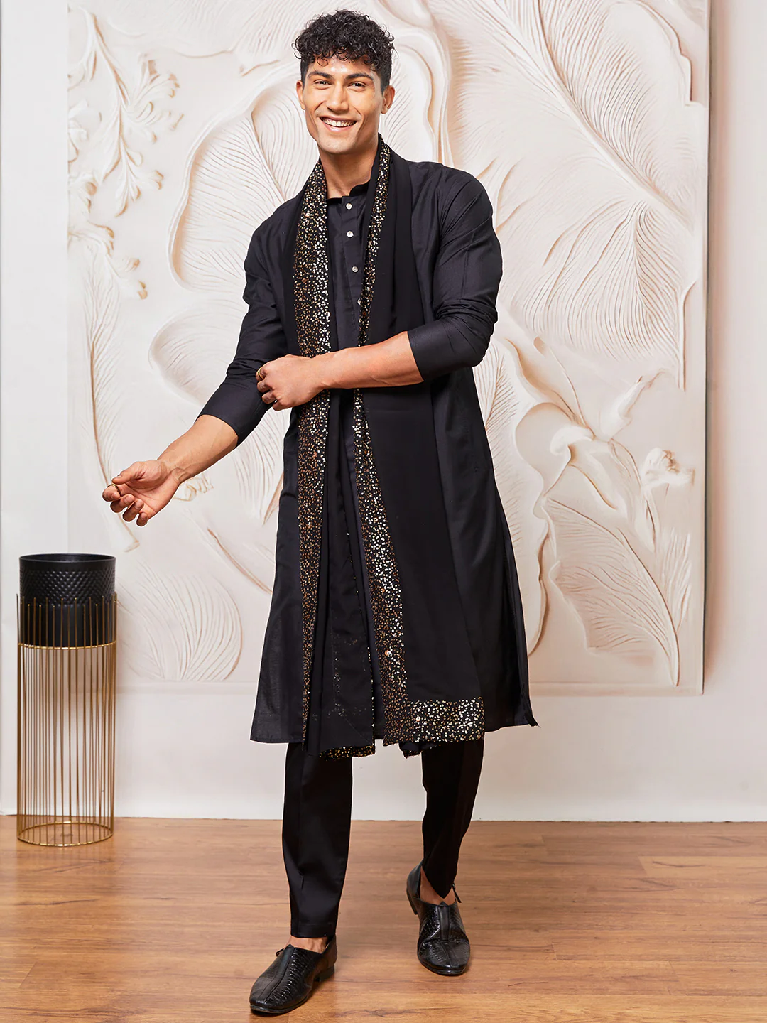 Men's Black Viscose Kurta, Pyjama And Dupatta Set - Image 4