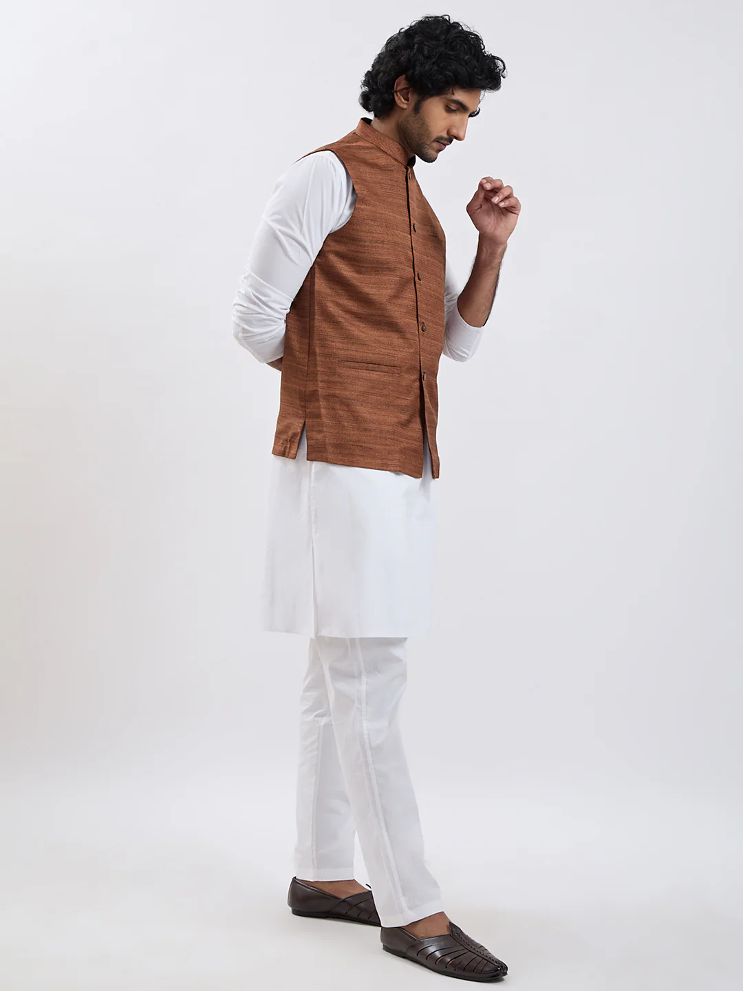 Men's Coffee Brown And White Cotton Blend Jacket, Kurta And Pyjama Set - Image 4