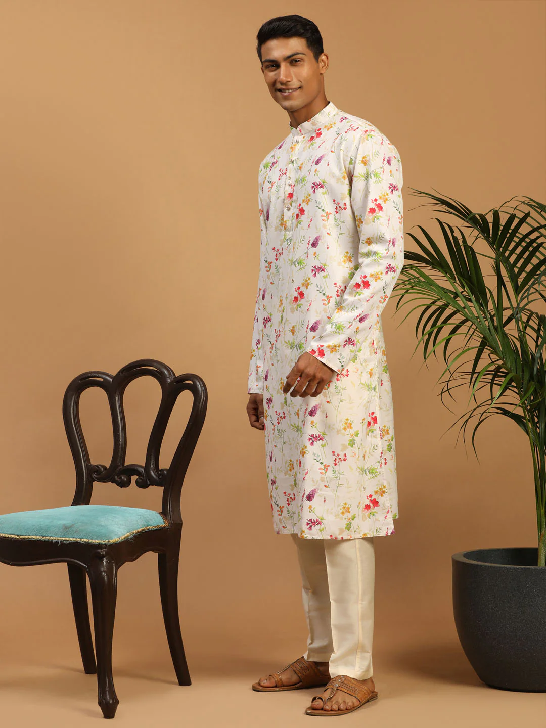 Men's Cream Printed Cotton Blend Kurta And Cream Viscose Pant Set - Image 2