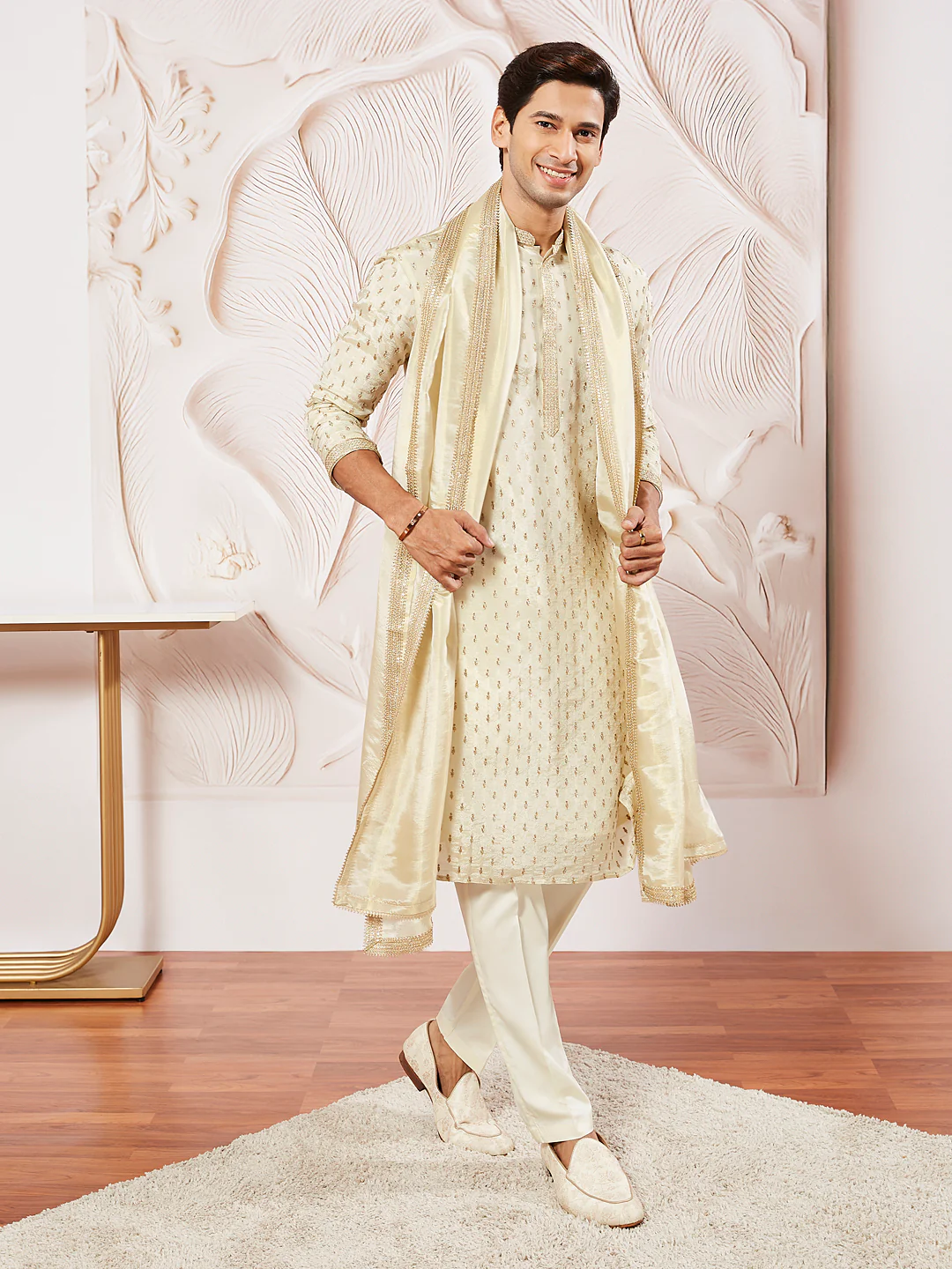 Men's Cream Tissue Silk Kurta Pyjama And Dupatta Set - Image 4