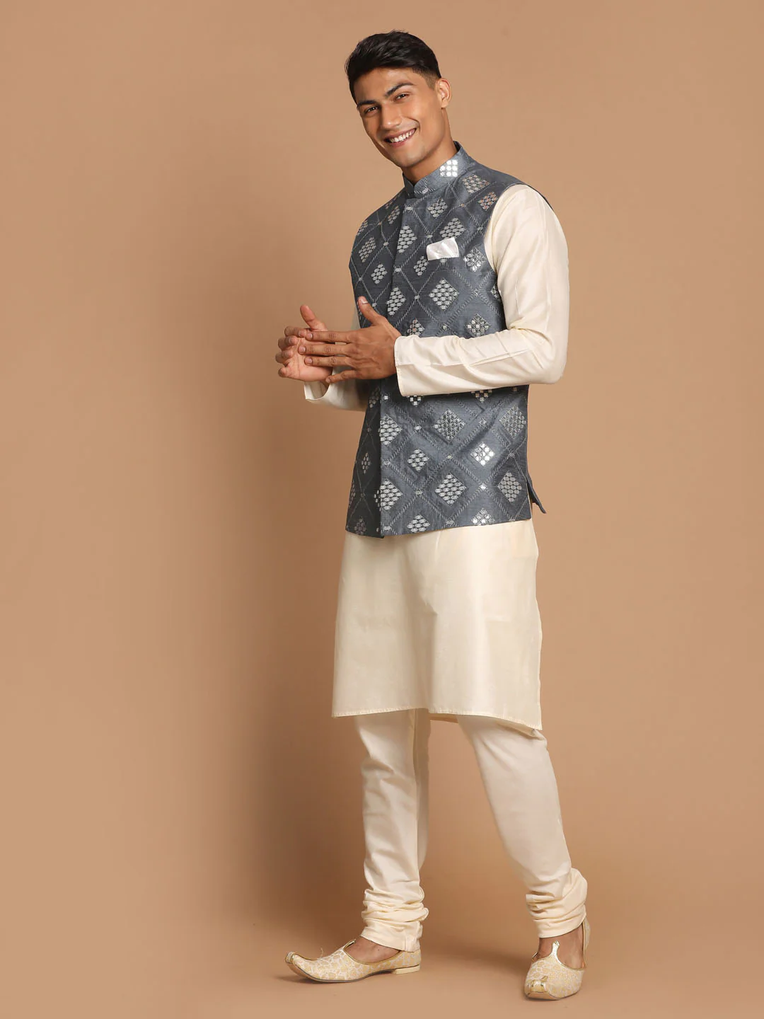 Men's Grey Mirror-Work Silk Blend Nehru Jacket With Solid Kurta & Pyjama Set - Image 2