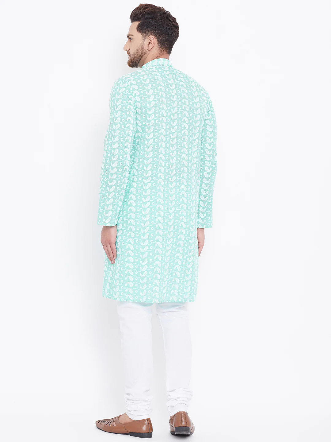 VASTRAMAY Men's Green Pure Cotton Chikankari Kurta Pyjama Set - Image 3