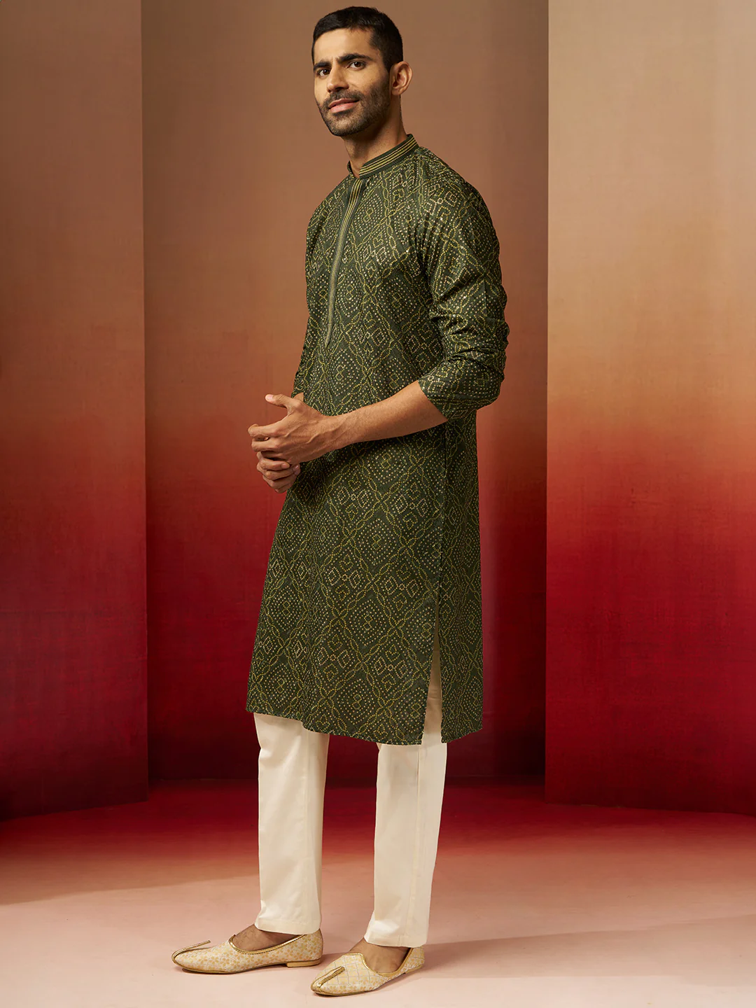 Men's Green Bandhani Gems Work Kurta with Pyjama - Image 3
