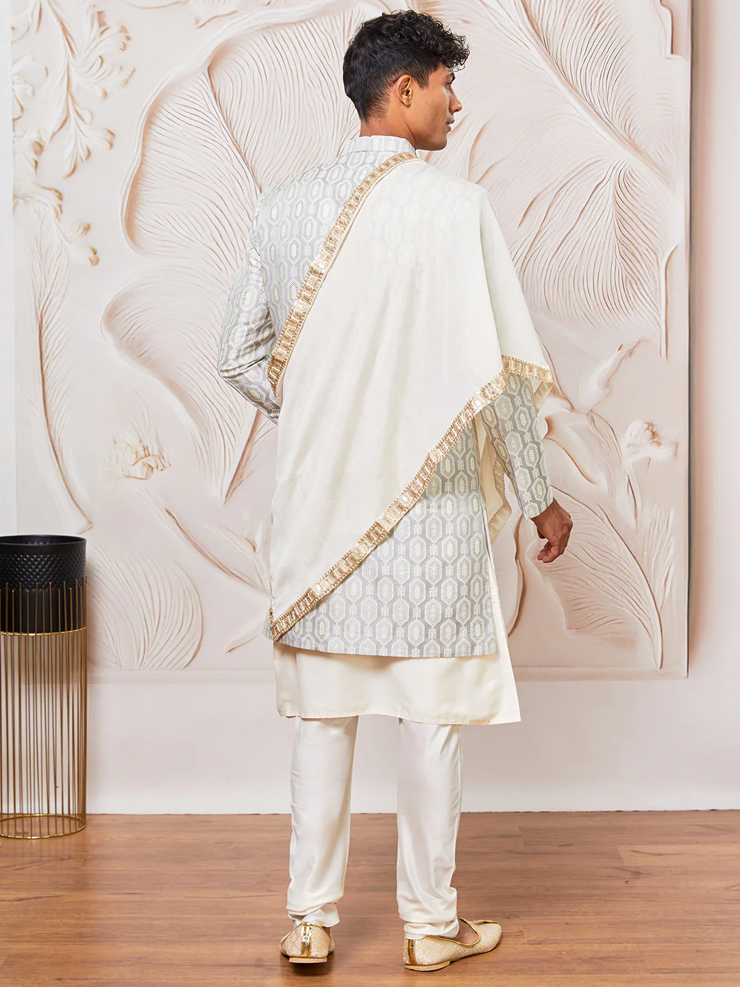 Men's Grey Silk Blend Indowestern, Kurta Pyjama And Dupatta Set - Image 5