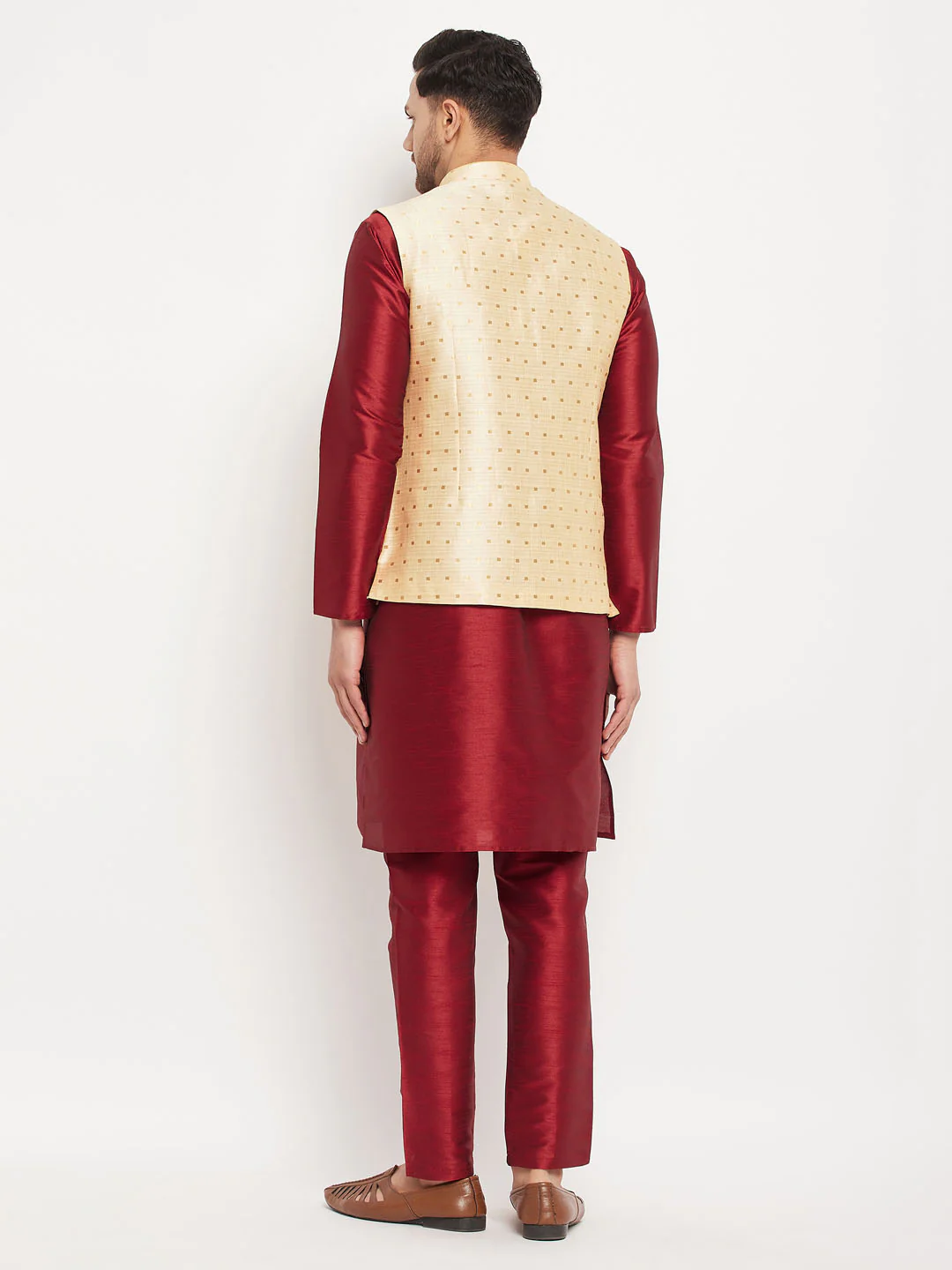 Men's Gold Zari Weaved Jacket With Kurta Pant Set - Image 3