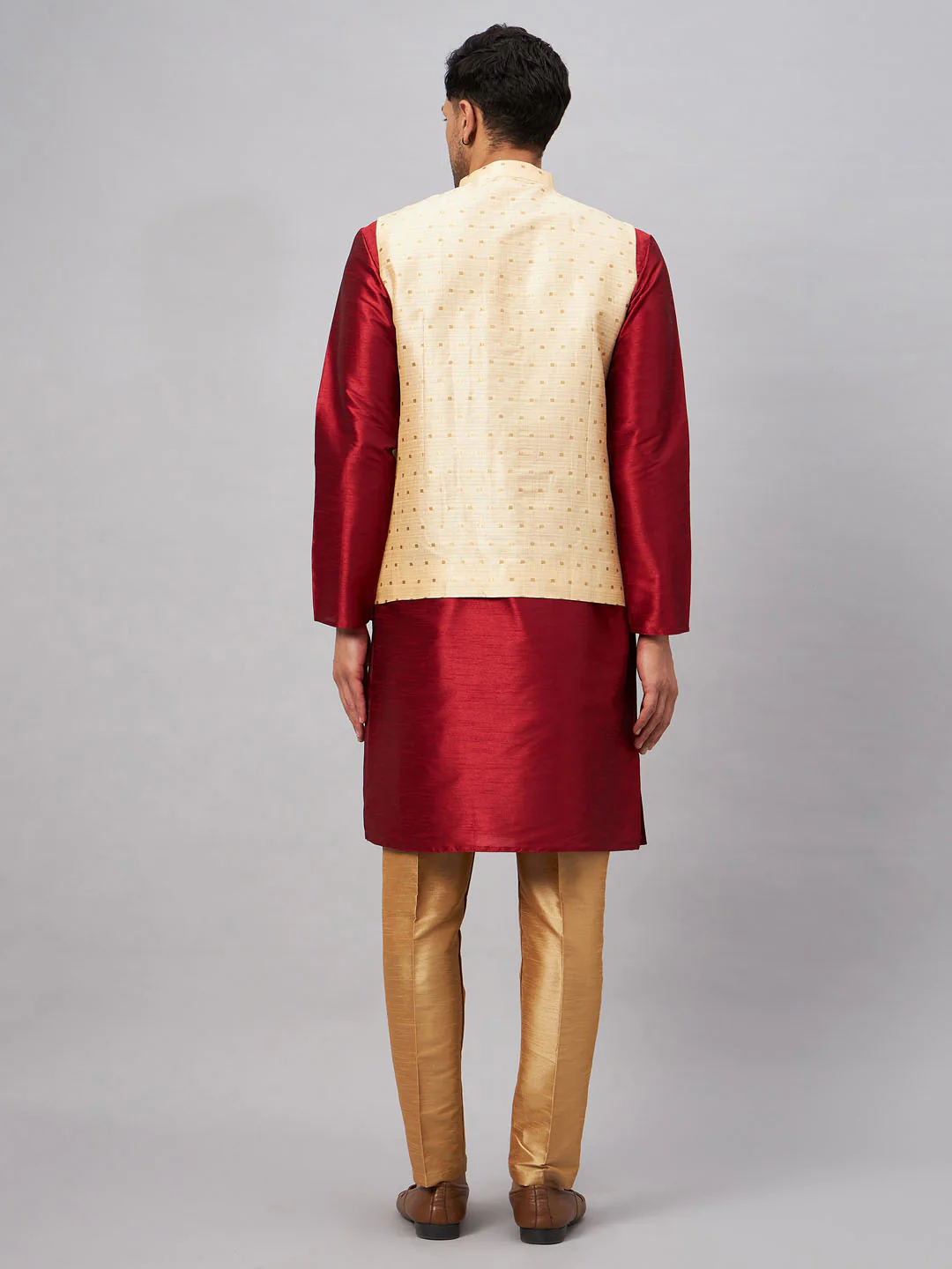 Men's Gold Zari Weaved Jacket With Kurta Pant Set - Image 3