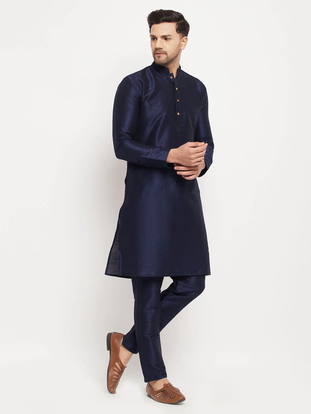 Men's Navy Blue Silk Blend Kurta And Navy Blue Pant Style Pyjama Set - Image 2