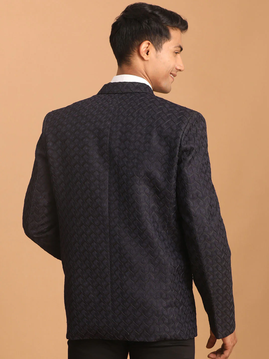 Men's Navy Blue Silk Blend Self Design Blazer - Image 3