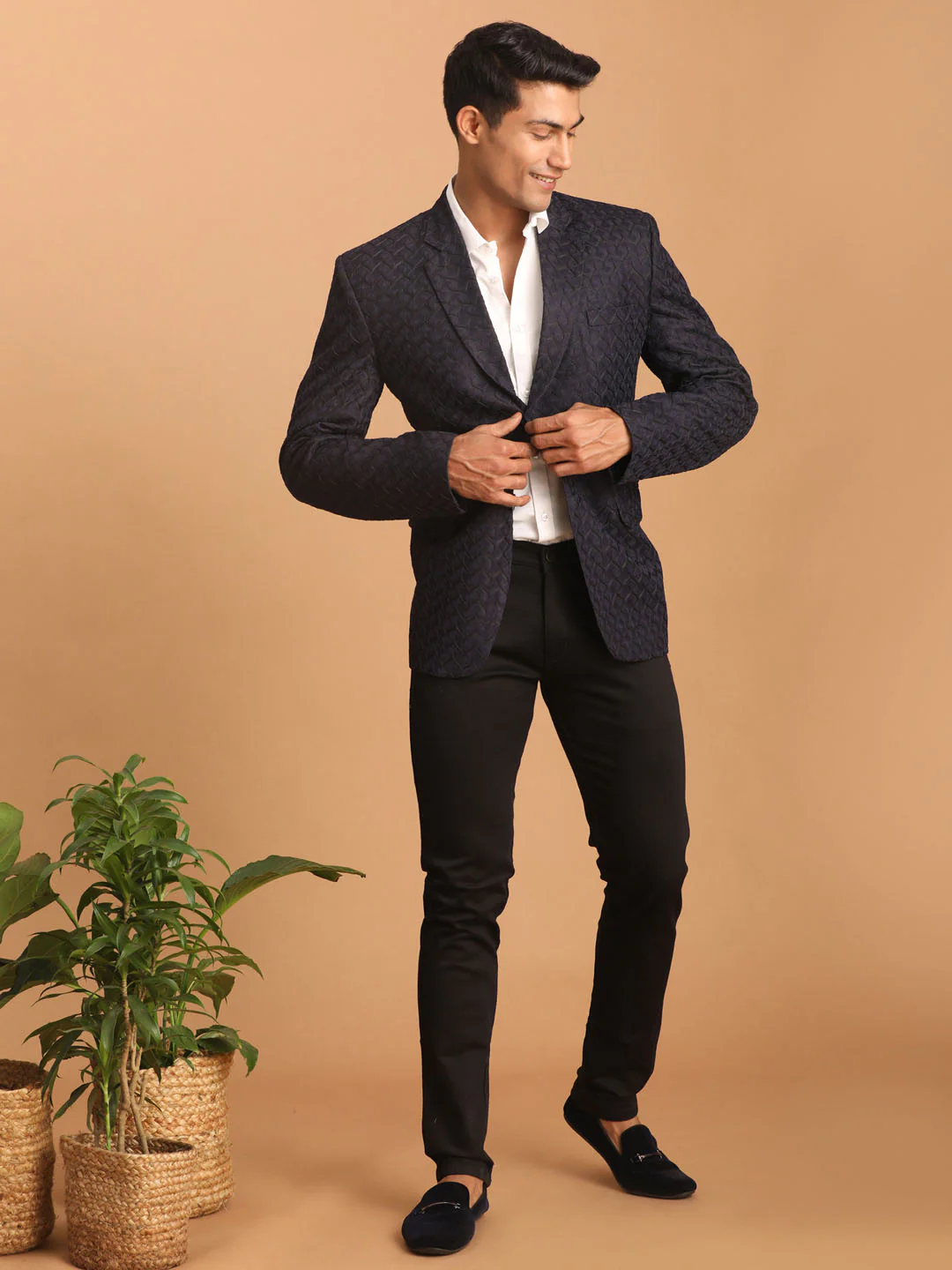 Men's Navy Blue Silk Blend Self Design Blazer - Image 5