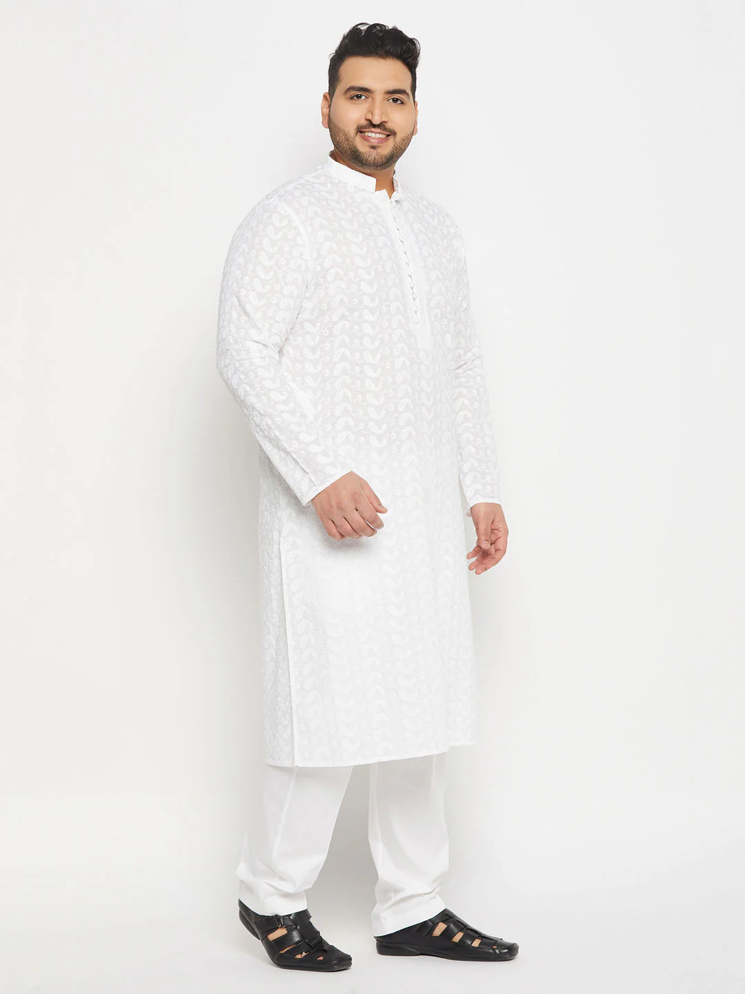 Men's Plus Size White Chikankari Embroidered Kurta And White Cotton Pant Style Pyjama Set - Image 6