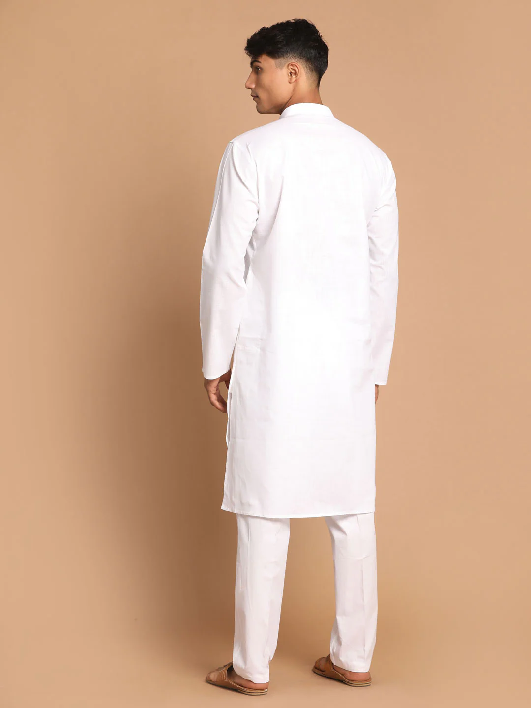 Men's White Cotton Kurta With White Cotton Pant Style Pyjama Set - Image 3
