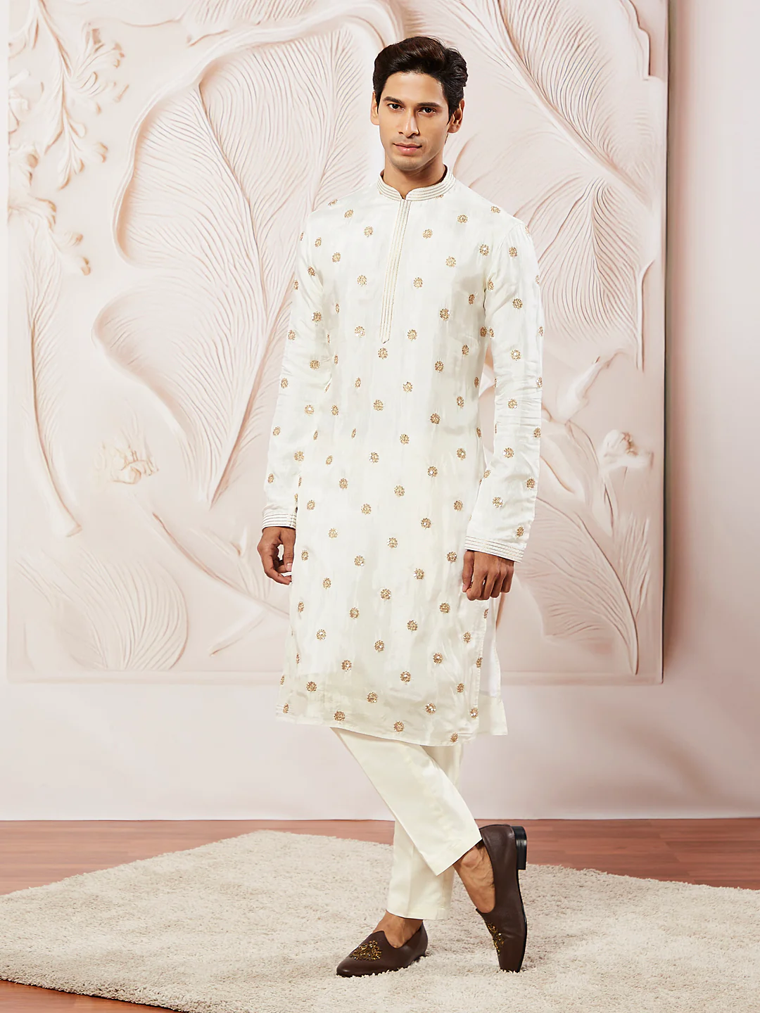 Men's White Tissue Silk Kurta Pyjama And Dupatta Set - Image 2