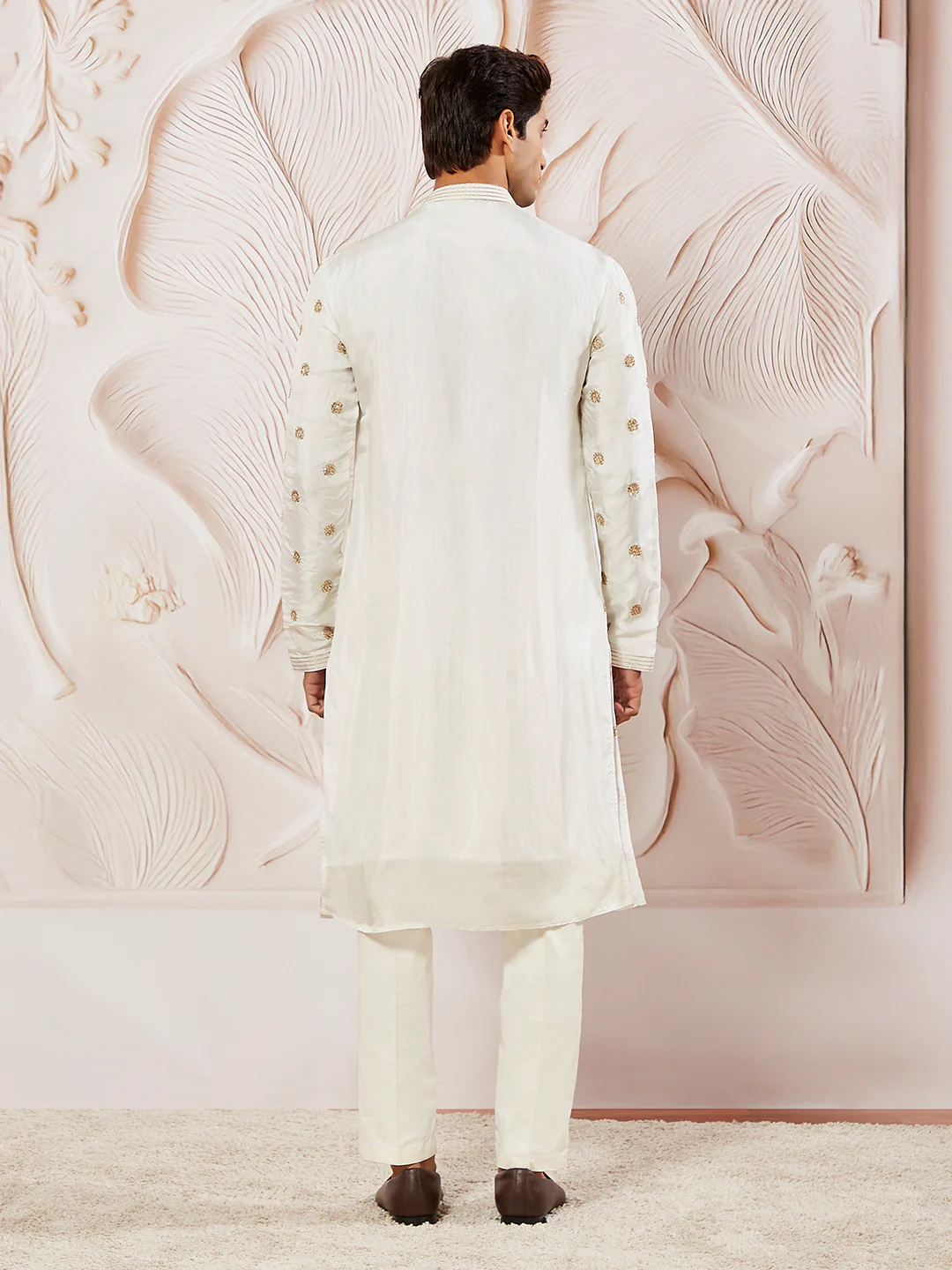 Men's White Tissue Silk Kurta Pyjama Set - Image 5