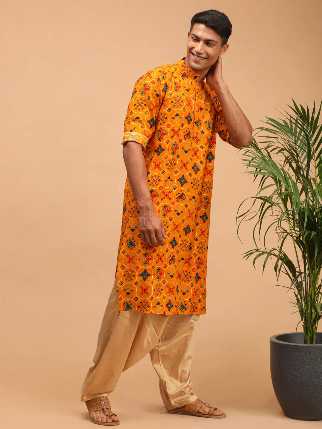 Men's Yellow Printed Rayon Kurta With Patiala Set - Image 2