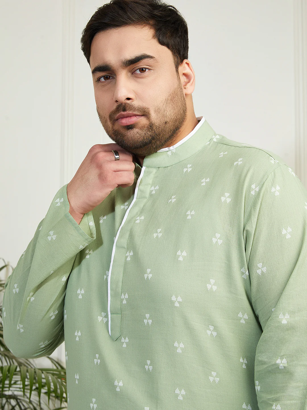 Plus Men's Green Cotton Kurta - Image 2