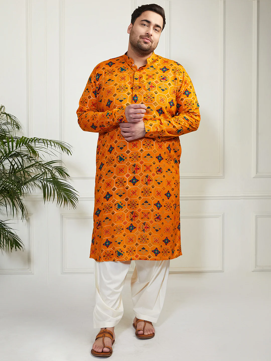 Plus Men's Yellow And Cream Cotton Blend Kurta And Patiala Set - Image 3