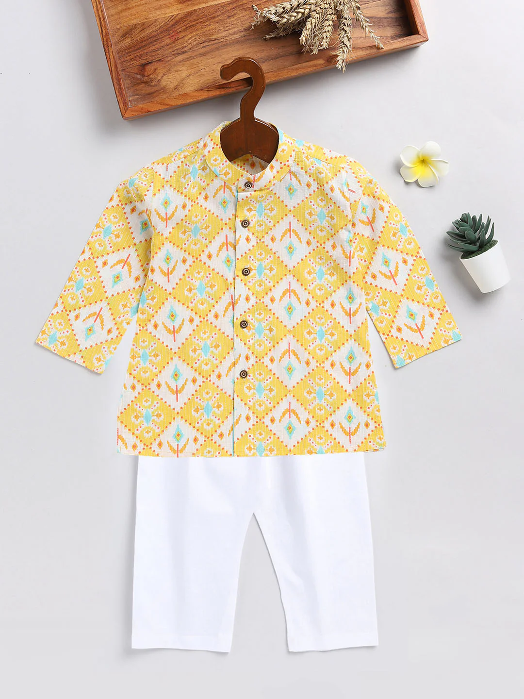Sishu Boy's Yellow And White Printed Cotton Kurta Pyjama Set - Image 2