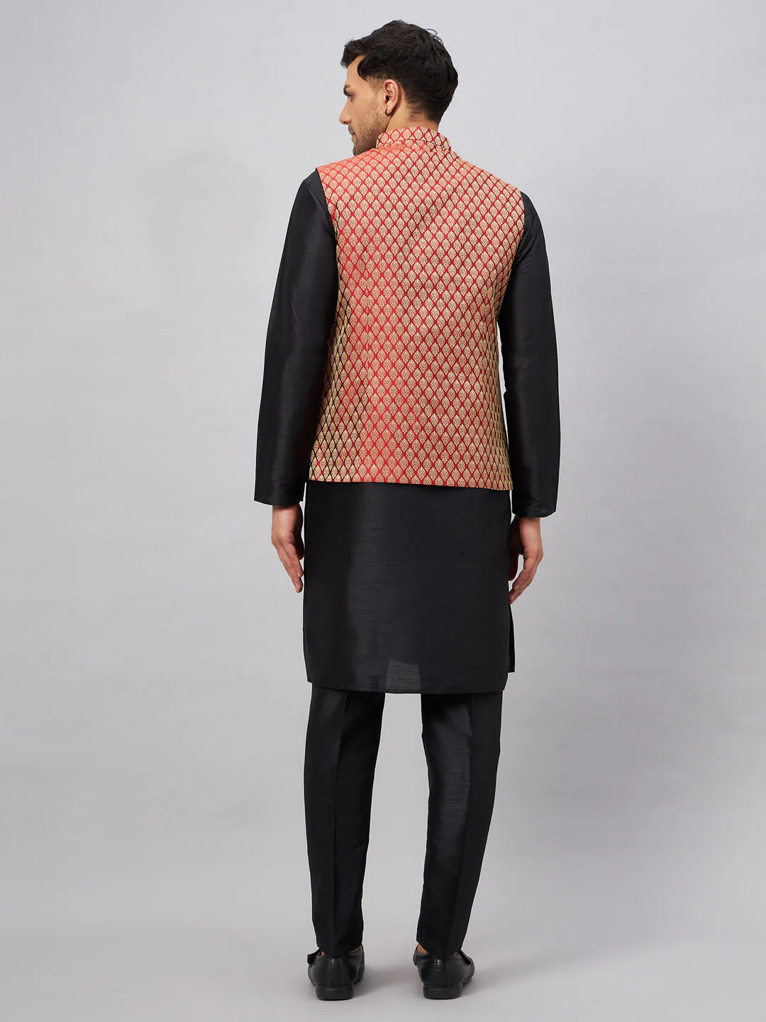 Men's Maroon Silk Blend Jacket With Kurta Pant Set - Image 3