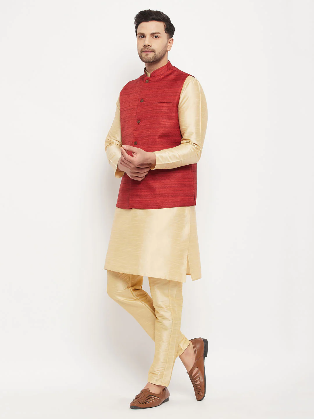 Men's Maroon Matka Silk Nehru Jacket With Gold Silk Blend Kurta And Pant Style Pyjama Set - Image 2
