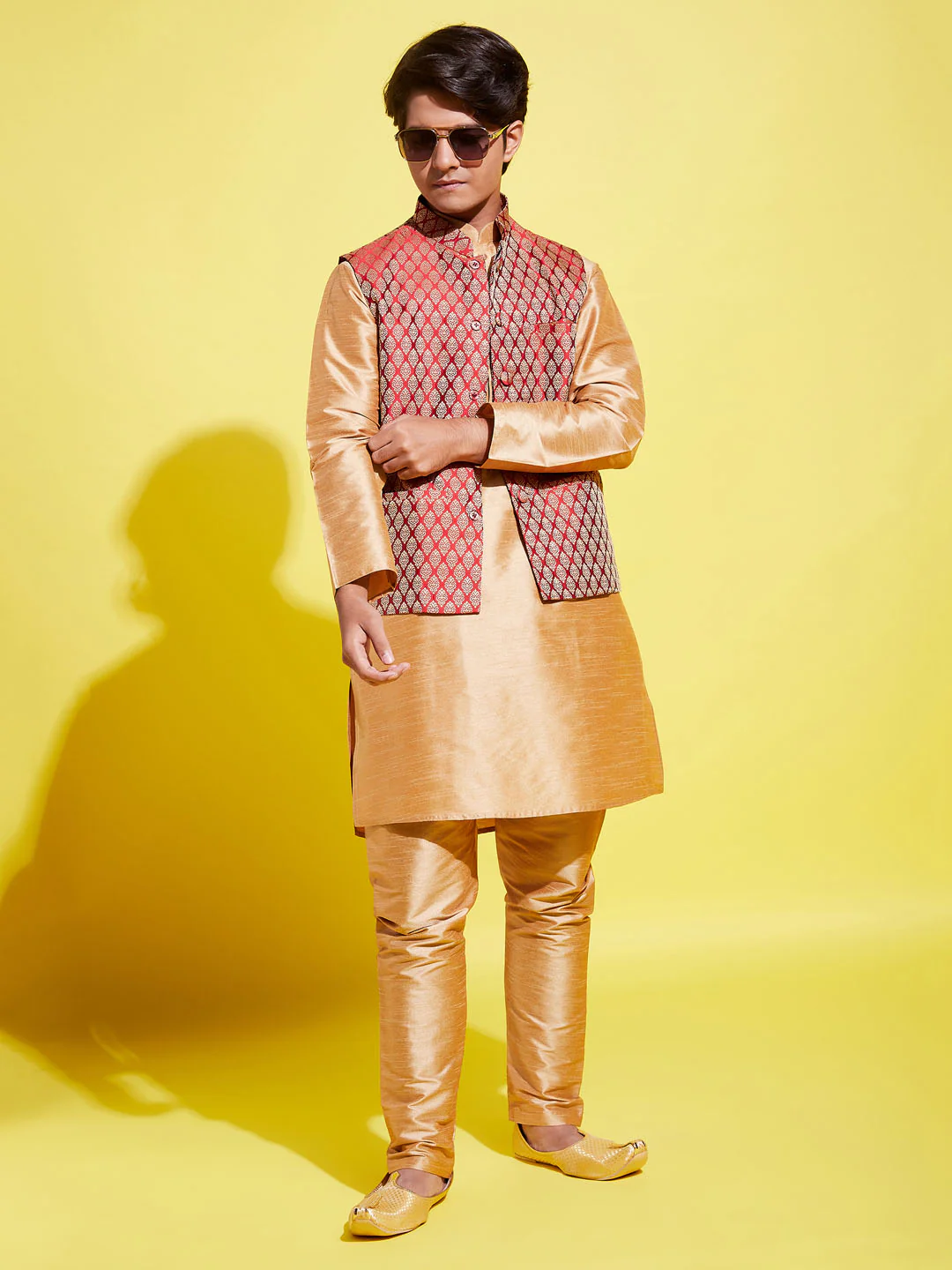 Boy's' Rose Gold Silk Blend Kurt Pyjama And Maroon Nehru Jacket Set - Image 2