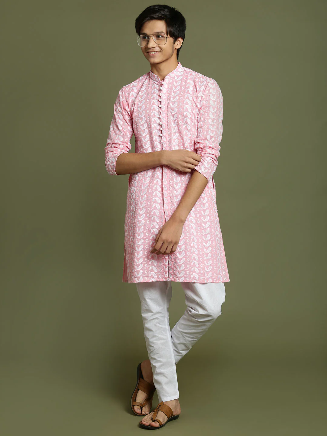Boy's' Pink Chaikankari Kurta With White Pyjama Set - Image 7